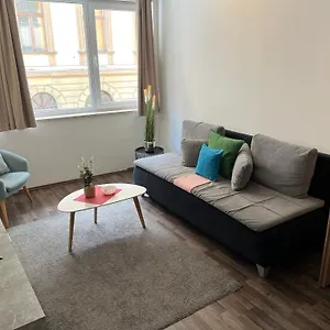 Nova بودابست
