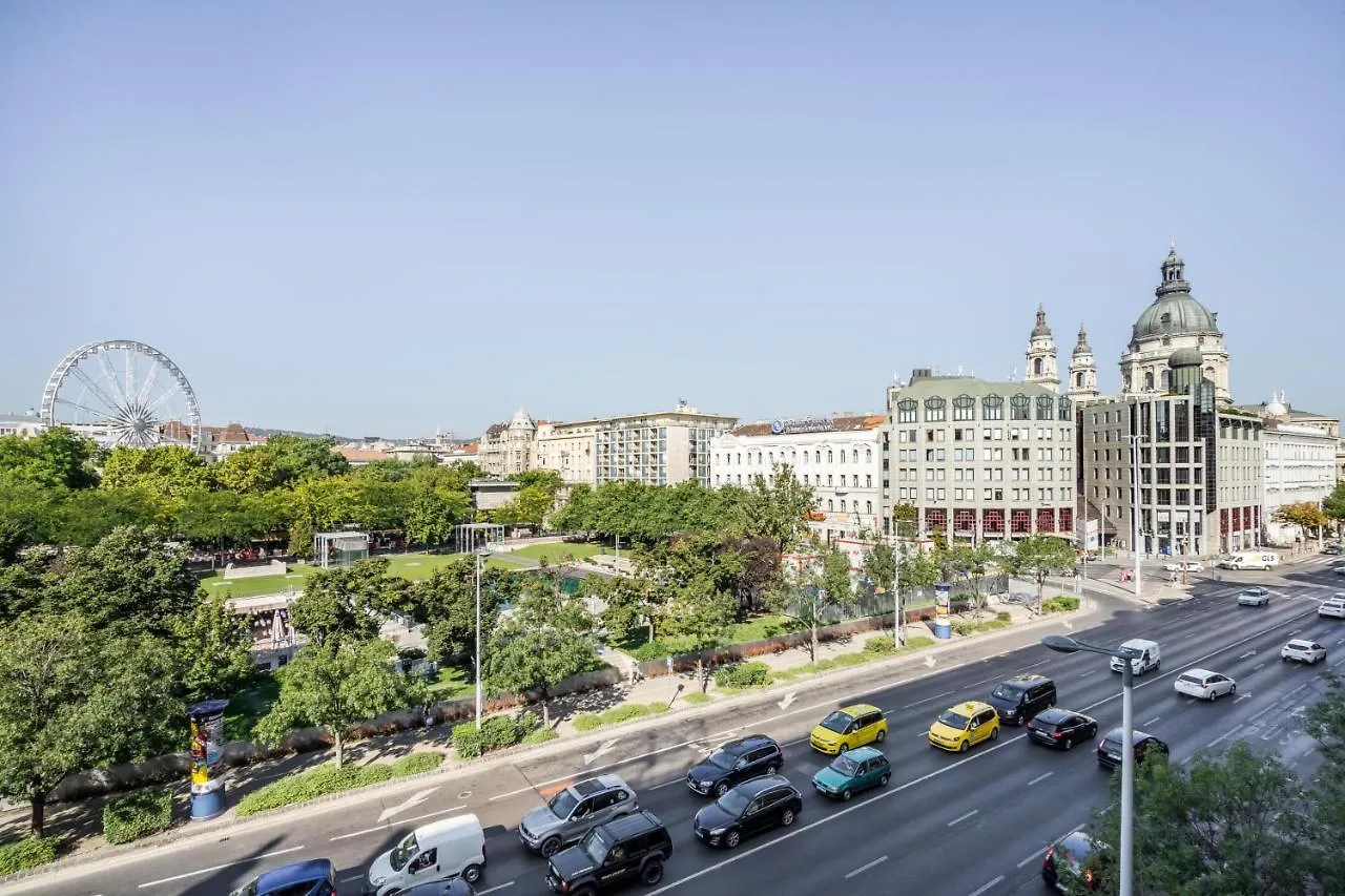Budapest Eye- Boutique Suites, By Bqa Hotel