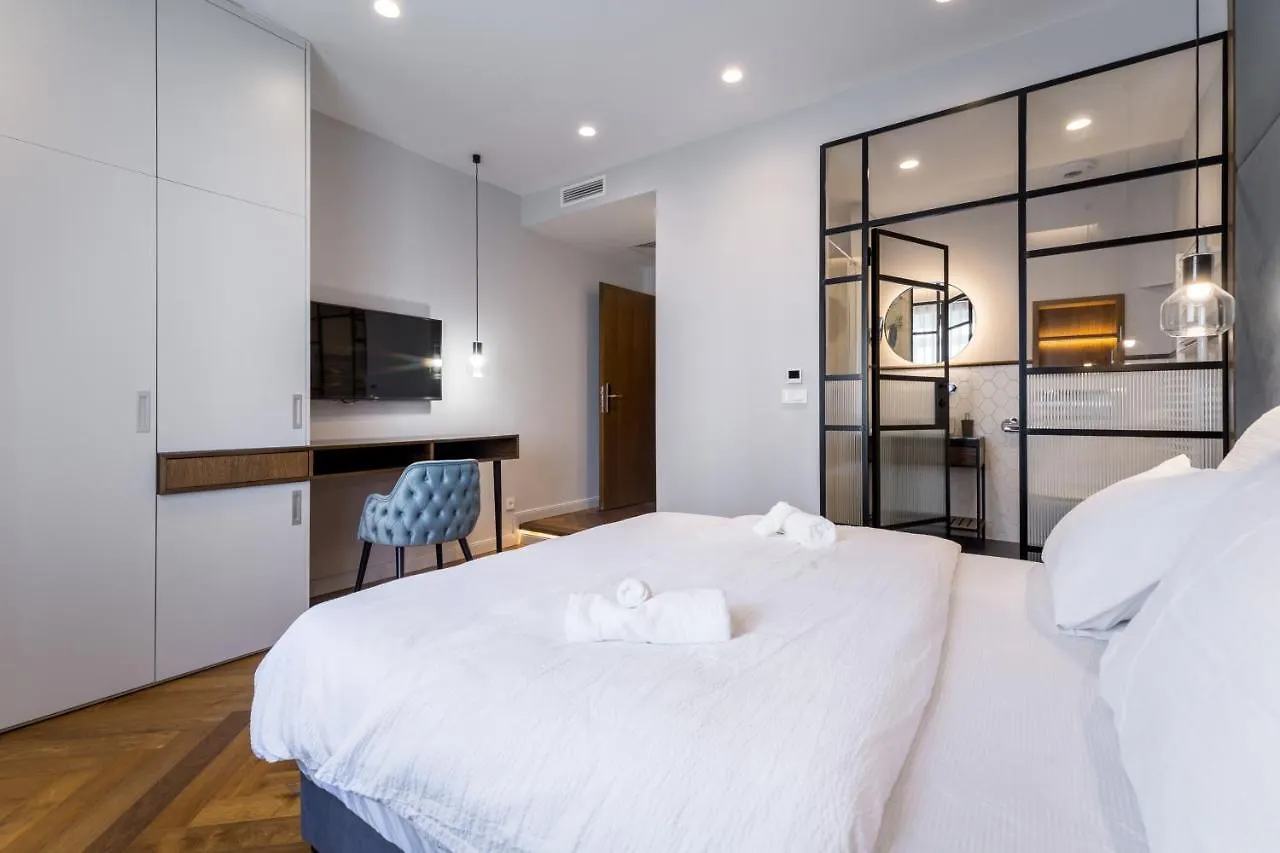 Budapest Eye- Boutique Suites, By Bqa Ungarn