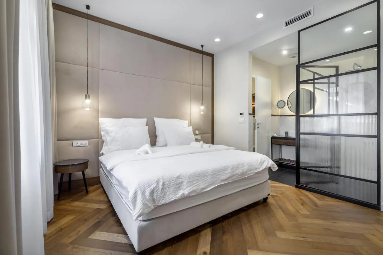 Budapest Eye- Boutique Suites, By Bqa 3*,